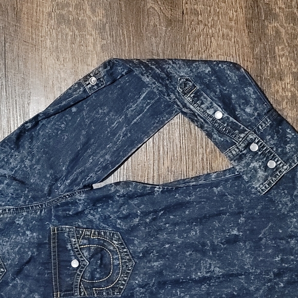 XSmall wornonce True Religion imitation jean shirt button for Rolling sleeves up - Picture 6 of 8